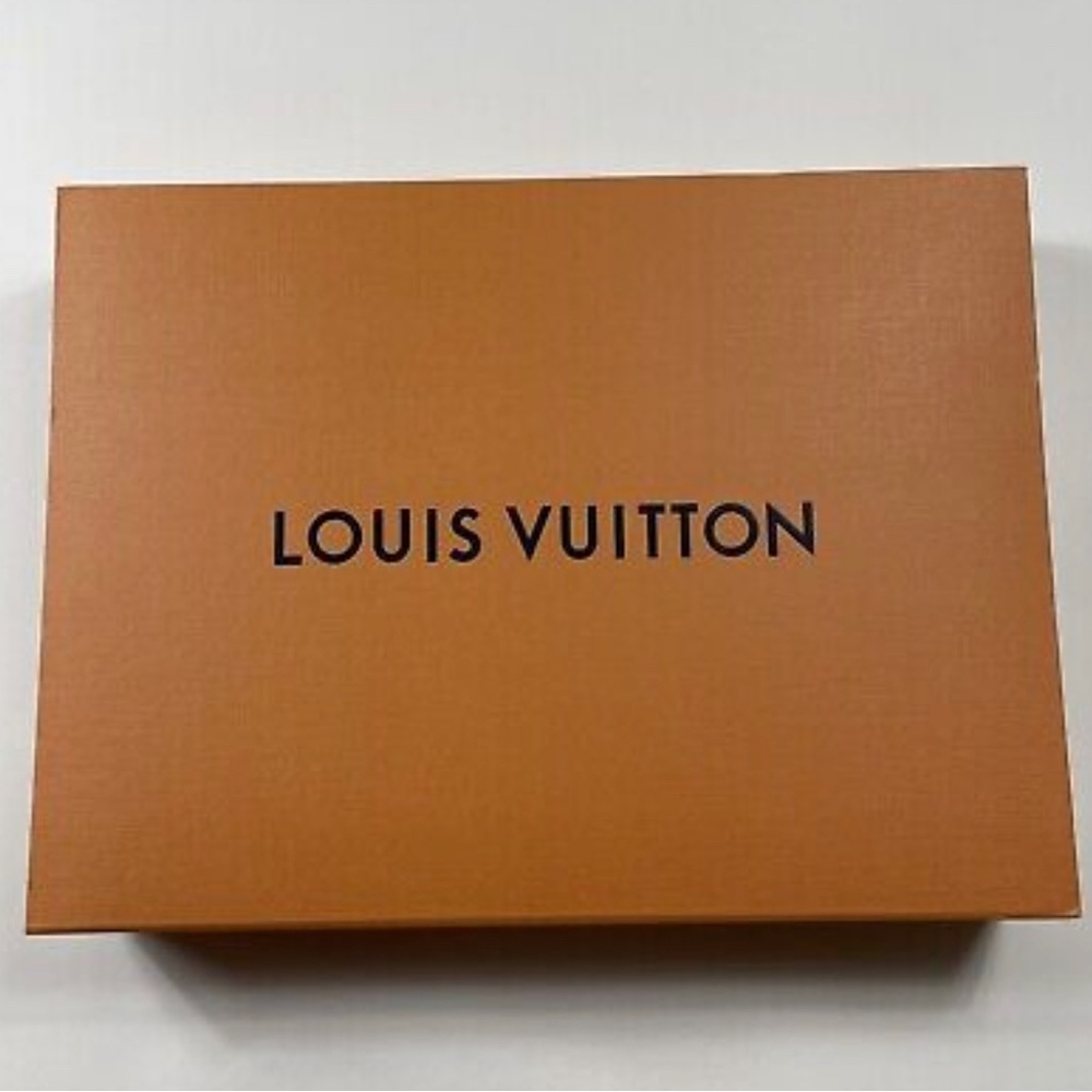Authentic LOUIS VUITTON LV Gift Box Empty